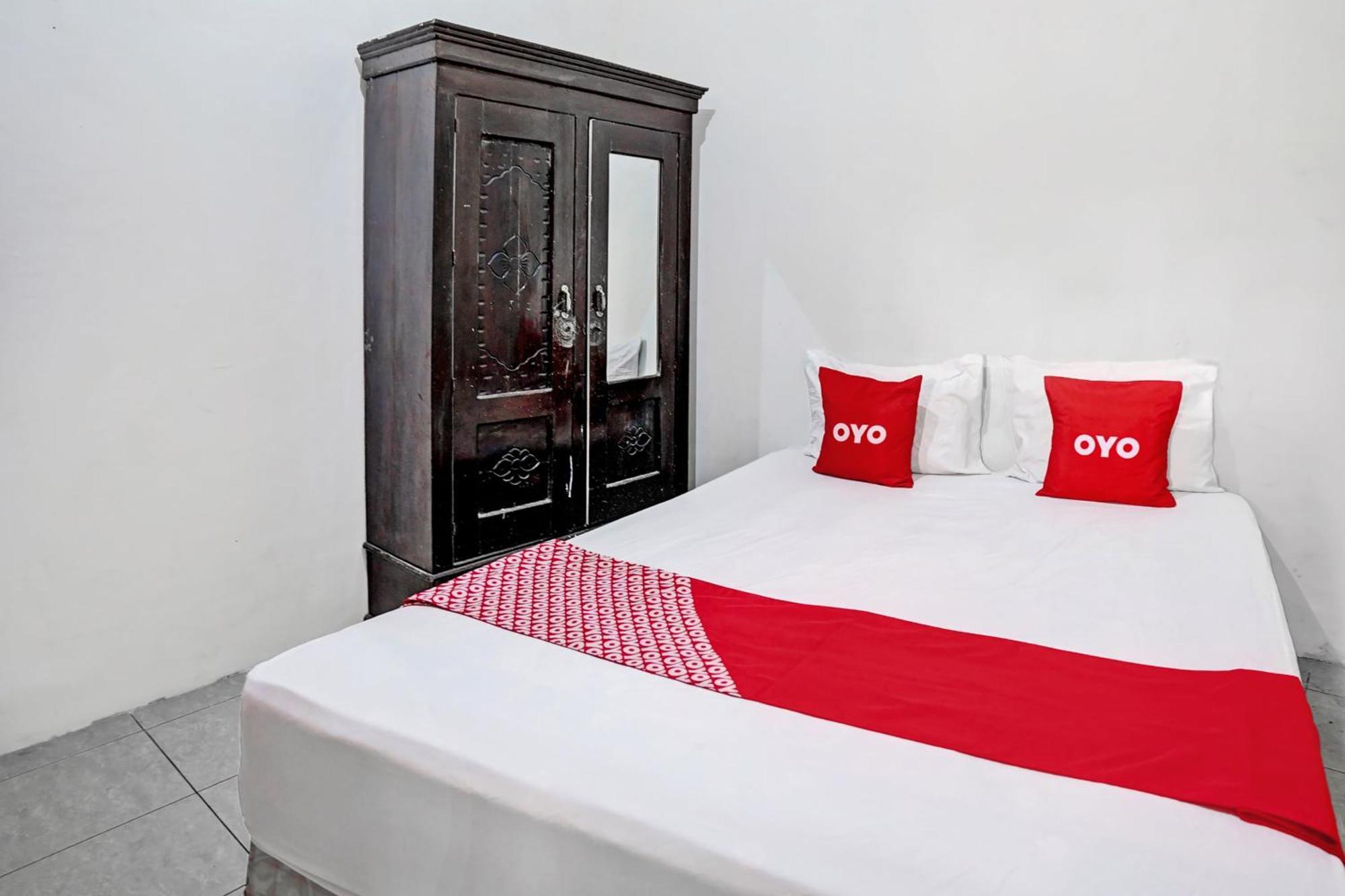 Oyo Life 92840 Wisma Morricco Jombang Exterior photo